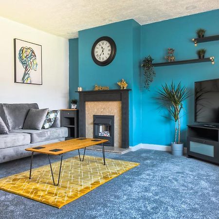 Rookwood House - Spacious Home With Free Parking - Short Stay Leeds Лидс Экстерьер фото