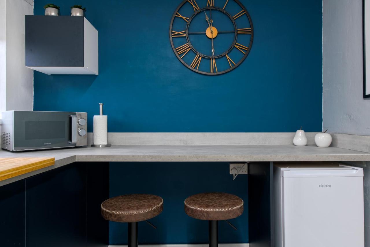 Rookwood House - Spacious Home With Free Parking - Short Stay Leeds Лидс Экстерьер фото