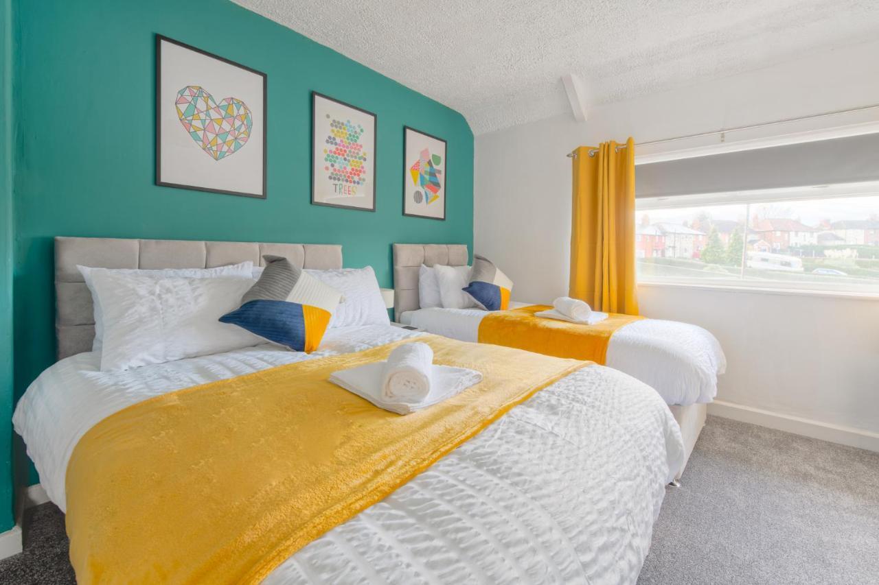 Rookwood House - Spacious Home With Free Parking - Short Stay Leeds Лидс Экстерьер фото