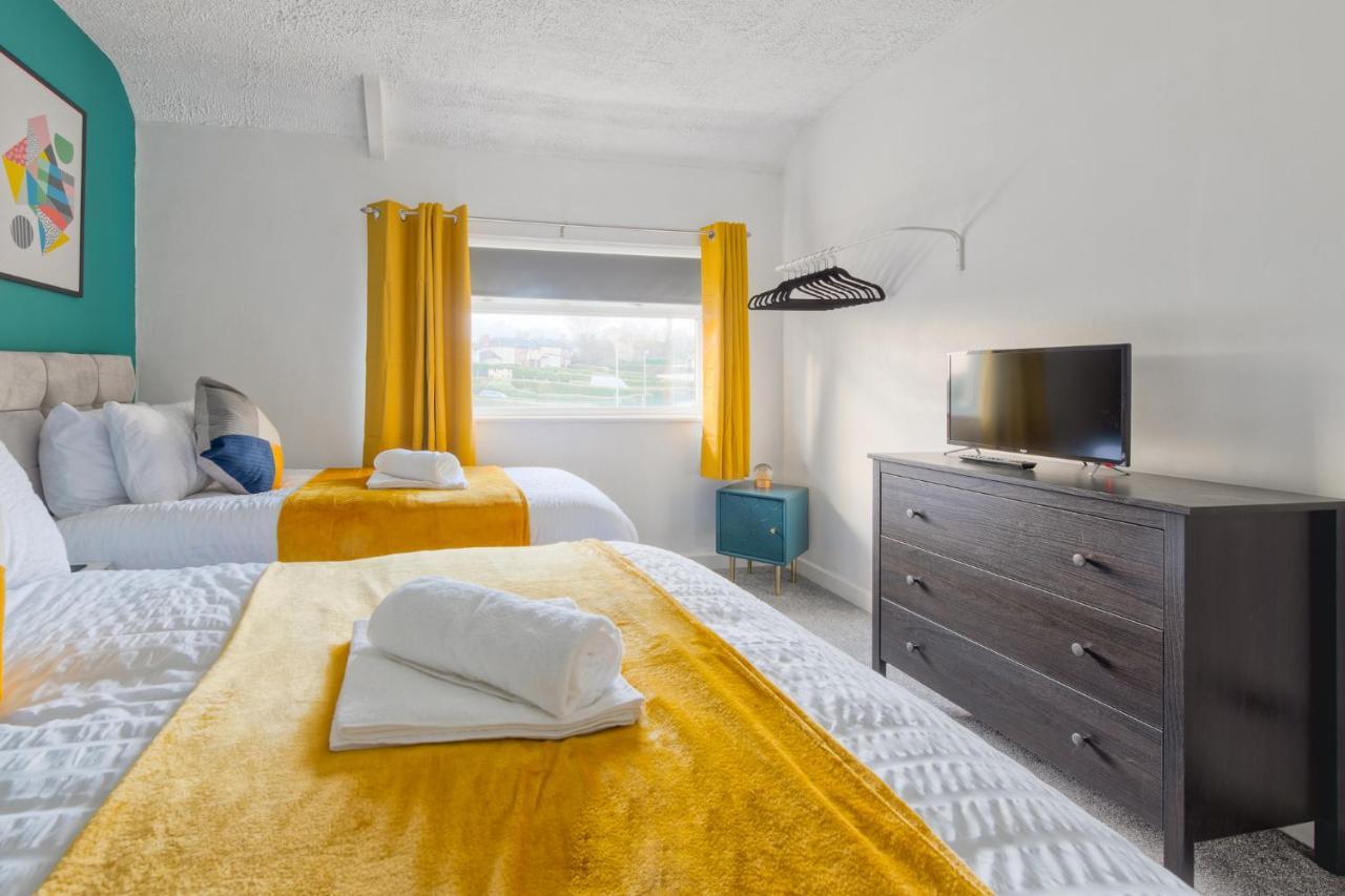 Rookwood House - Spacious Home With Free Parking - Short Stay Leeds Лидс Экстерьер фото